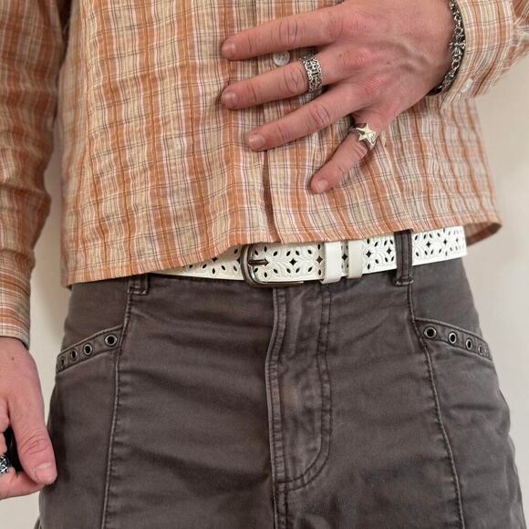 Y2k white and cream carved - Picture 4 of 7